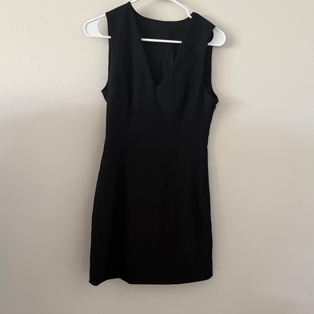 Classic Black V-Neck Sleeveless Dress